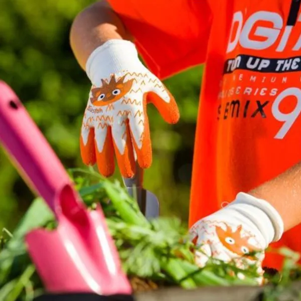 Gants - Rostaing - Gants de jardinage enfant - Gaston le hérisson - 6-8 ans - MEDIA_EN_SITUATION_1